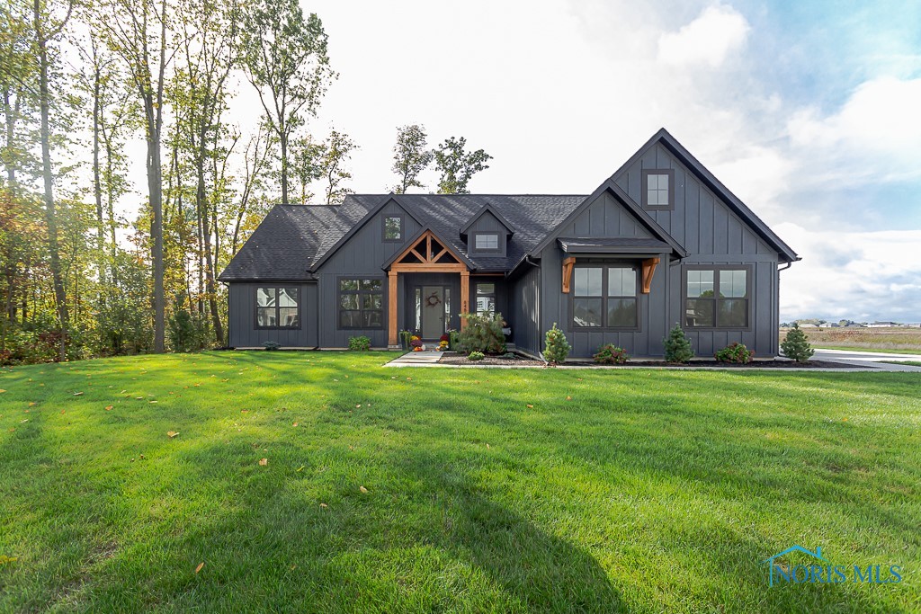 Alyssa Way, Monclova, OH 43542