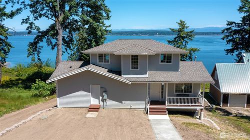 40 Beach Way, Everett, WA, 98201 | Card Image
