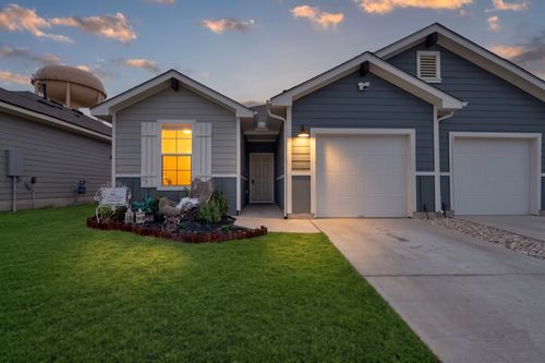 a-439 Arnold Loop, Uhland, TX, 78640-3760 | Card Image