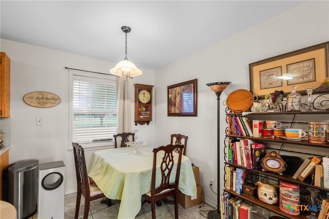 123 6th Street, House other with 4 bedrooms, 2 bathrooms and null parking in Vanderbilt TX | Image 9