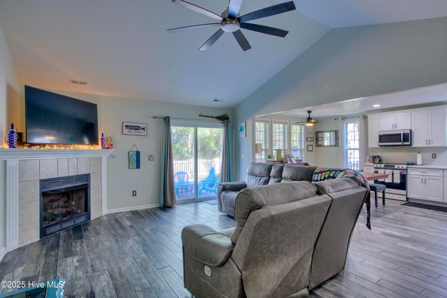 1752 Chadwick Shores Dr, House other with 3 bedrooms, 2 bathrooms and 2 parking in Sneads Ferry NC | Image 11
