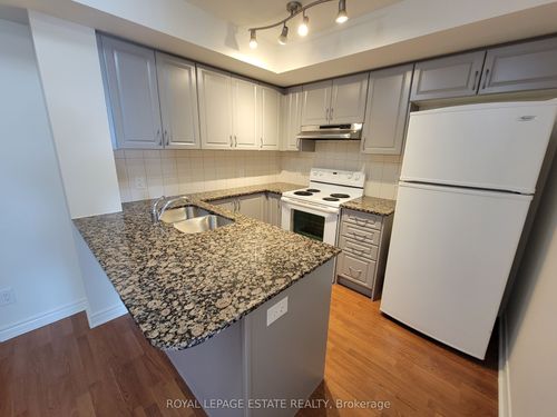 415-60 Fairfax Cres, Scarborough, ON, M1L0E1 | Card Image