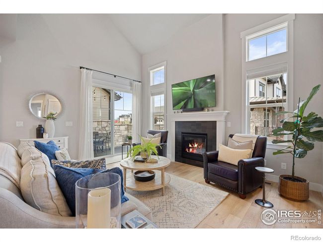 Gas Fireplace in Livingroom | Image 4