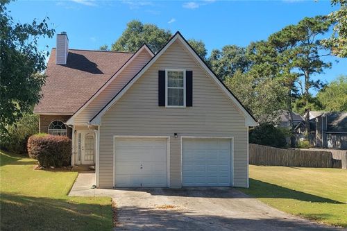 834 Kendall Park Dr, Winder, GA, 30680-7868 | Card Image