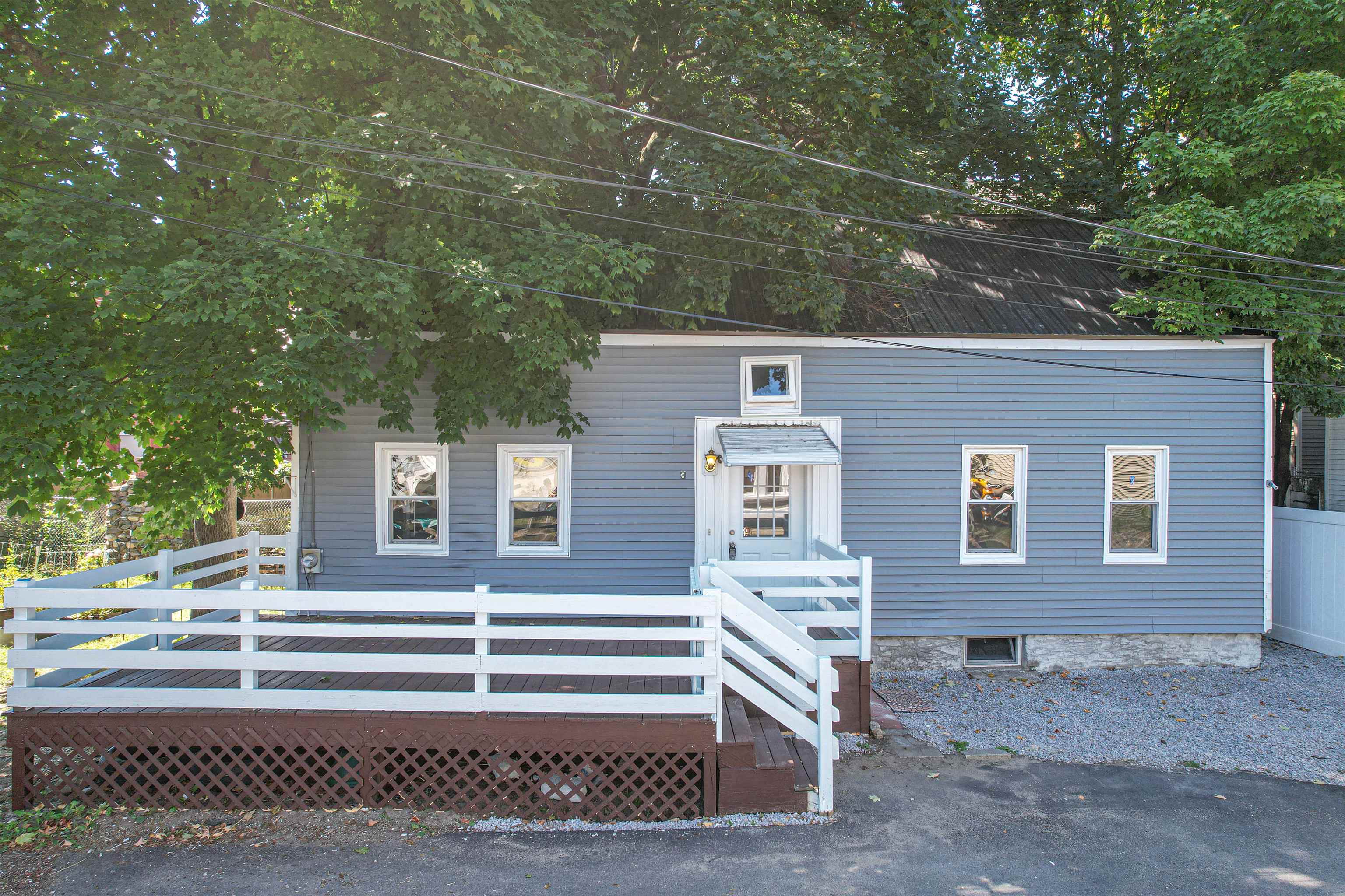 Daniel Ct, Rochester, NH 03867