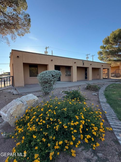 ste-c-1527 Brown St, El Paso, TX, 79902-4737 | Card Image