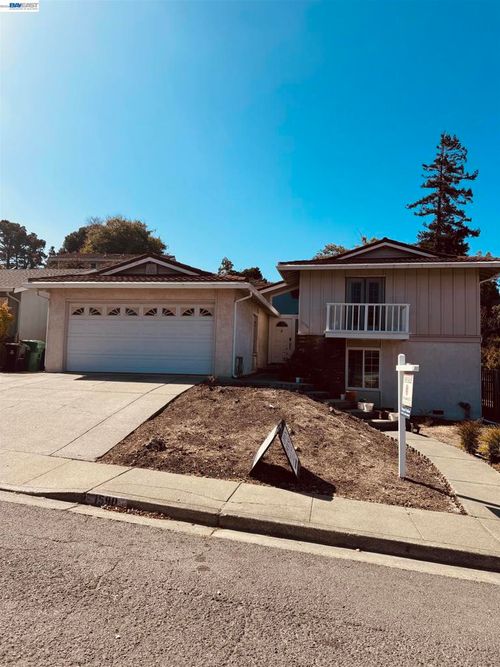 1590 Kildare Way, Pinole, CA, 94564-2714 | Card Image