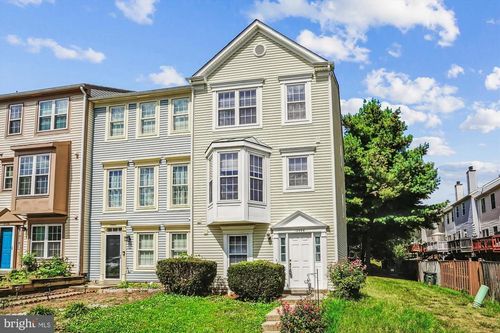 13994 Gunners Pl, CENTREVILLE, VA, 20121-3536 | Card Image