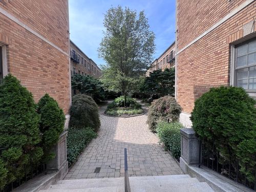 apt-2-856 Massachusetts Ave, Cambridge, MA, 02139-3054 | Card Image