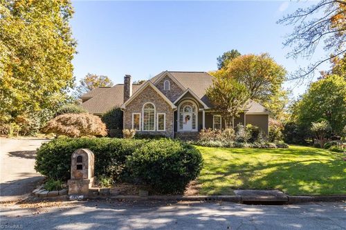 1902 Rockglen Ln, Greensboro, NC, 27410-2167 | Card Image