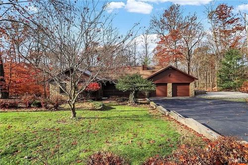 8048 S Indian Ridge Dr, Trafalgar, IN, 46181-8832 | Card Image