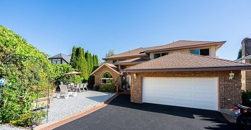 2562 Verbena Pl, Coquitlam, BC, V3E2N4 | Card Image