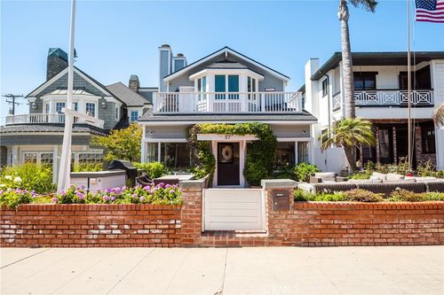37 20th Ct, Hermosa Beach, CA, 90254-2804 | Card Image