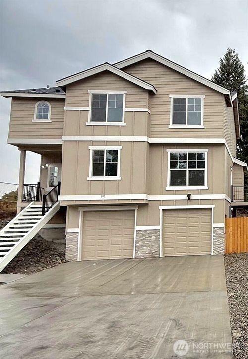 600 Ross Canyon Rd, Omak, WA, 98841 | Card Image