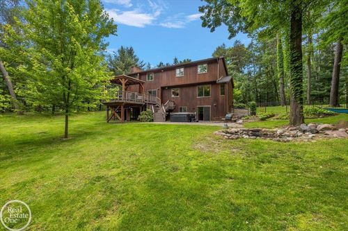 58070 Cyrenus Ln, Washington Township, MI, 48094-2616 | Card Image