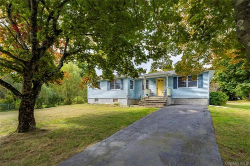 33 Ridgeview Ave, Mahopac, NY, 10541-4820 | Card Image