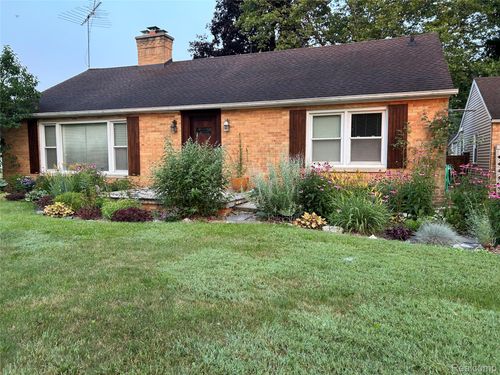 401 Richard Ave, Lansing, MI, 48917-2718 | Card Image