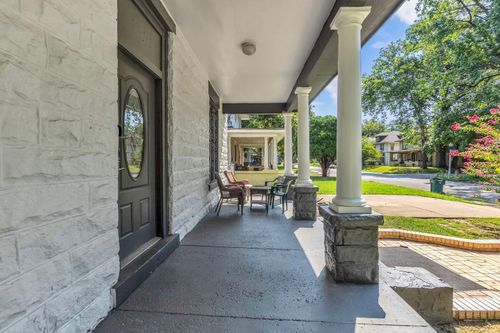 1154 Central Ave, Memphis, TN, 38104-4647 | Card Image