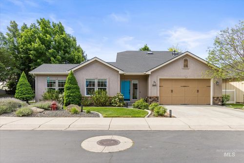 2655 E Piccadilly Ln, Eagle, ID, 83616-5557 | Card Image