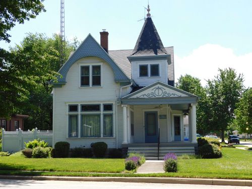 301 E Rochester St, Akron, IN, 46910-9132 | Card Image