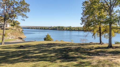 21 Rivers Edge Cv, Bath Springs, TN, 38311-4347 | Card Image