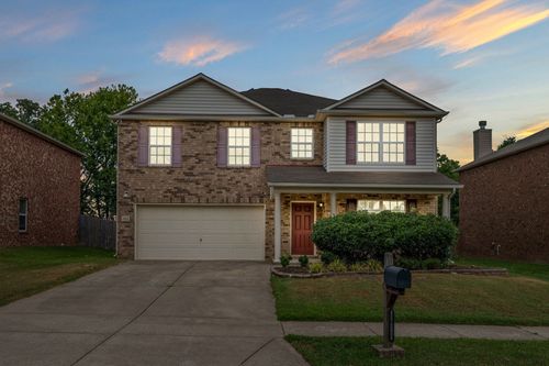 1052 Gannett Rd, Hendersonville, TN, 37075-1725 | Card Image