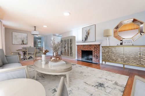 306 Paradise Rd, Swampscott, MA, 01907-2942 | Card Image