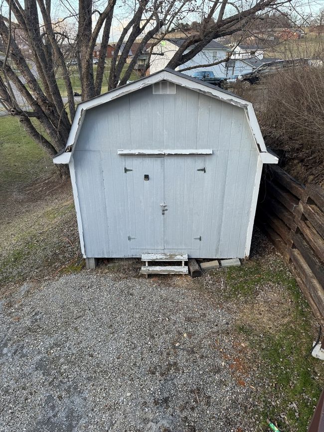 115 Kennedy Dr, House other with 5 bedrooms, 3 bathrooms and null parking in Pounding Mill VA | Image 5