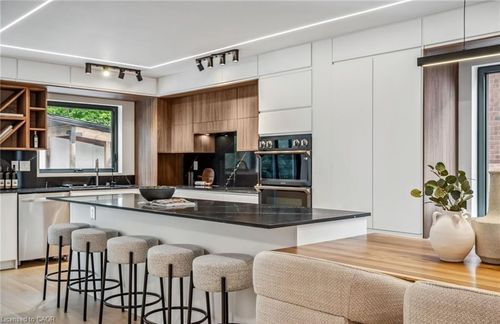 1657 Glenvista Dr, Oakville, ON, L6H6K6 | Card Image