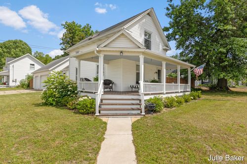 40 Monroe St, Rockford, MI, 49341-1230 | Card Image