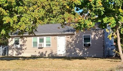 633 Hoffman Avenue, House other with 3 bedrooms, 1 bathrooms and null parking in Bellport NY | Image 2