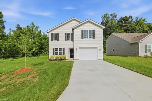 310 Middleton Dr, Lexington, NC, 27295-7697 | Card Image