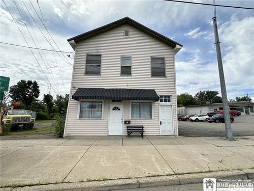 97 Main St, Randolph, NY, 14772-1124 | Card Image