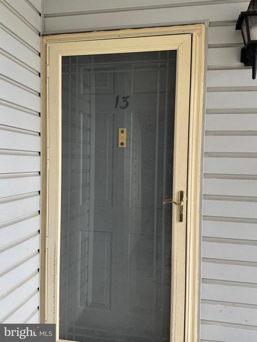 13 Kite Ct, LAWRENCE TOWNSHIP, NJ, 08648-2637 | Card Image