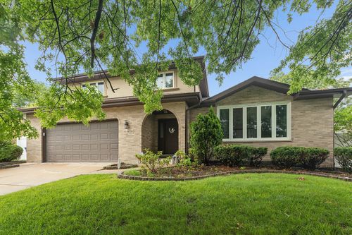 8850 W 98th Pl, Palos Hills, IL, 60465-1021 | Card Image