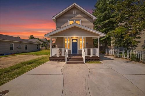 8911 London St, Norfolk, VA, 23503-3813 | Card Image
