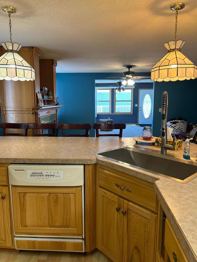 Kitchen counter | Image 27