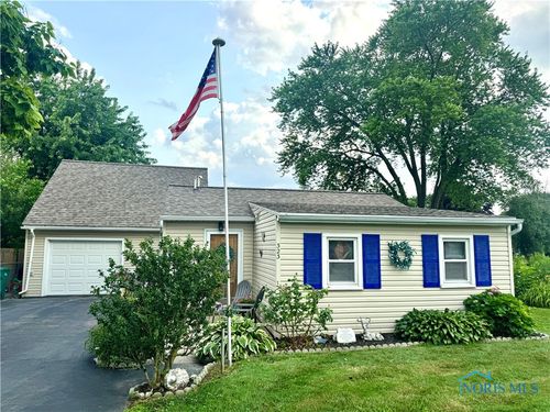 323 Brentwood Dr, Northwood, OH, 43619-1101 | Card Image