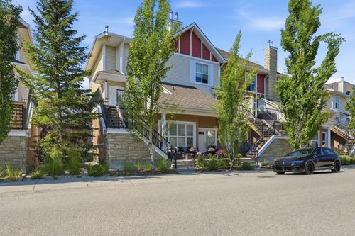 128 West Springs Road Sw, Calgary, AB, T3H5W2 | Card Image