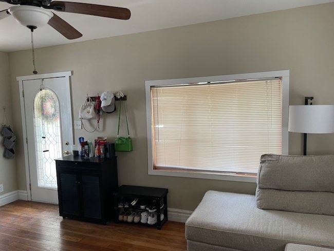 537 W 9 Th St N, Home with 2 bedrooms, 1 bathrooms and null parking in Newton IA | Image 5