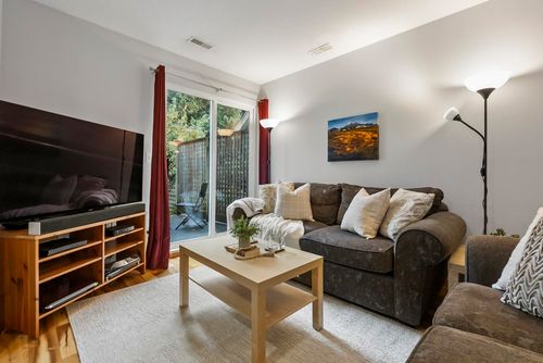 22-20543 96 Ave, Langley, BC, V1M3W3 | Card Image