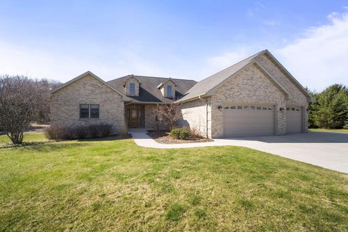 W1467 Town Mm Road, Ashippun, WI, 53059 | Card Image