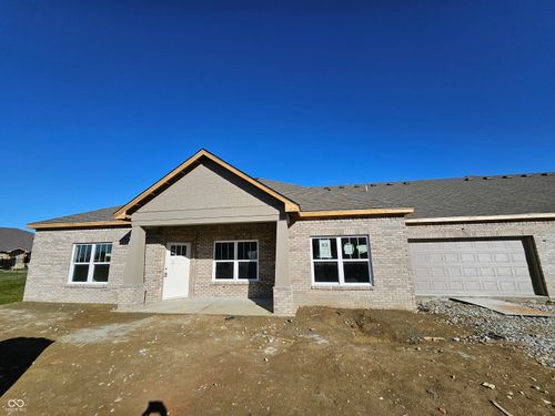 2327 Saddle Dr, Shelbyville, IN, 46176-8434 | Card Image