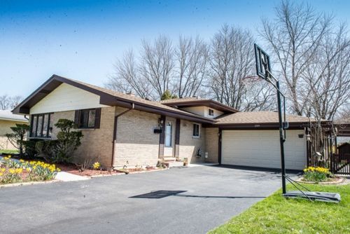 209 Stevenson Ln, Mount Prospect, IL, 60056-2719 | Card Image