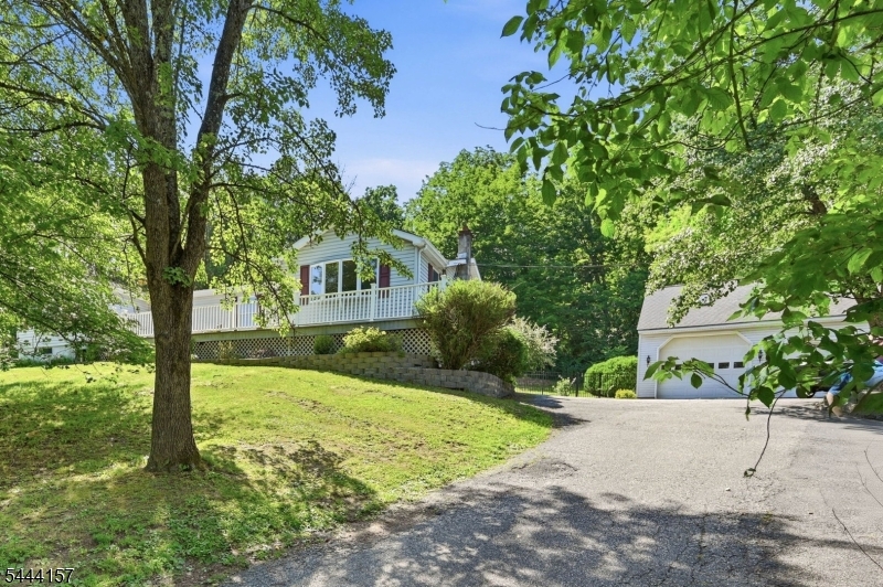 Residential in Hampton Twp. 3
