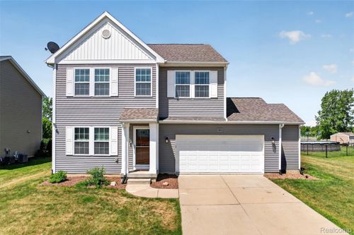 3524 Amber Oaks Dr, Howell, MI, 48855-7104 | Card Image