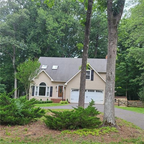 1302 Chickasha Drive, Pfafftown, NC, 27040 | Card Image