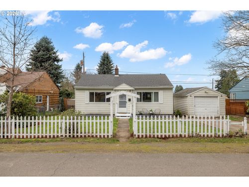 8425 Ne Humboldt St, Portland, OR, 97220-4762 | Card Image