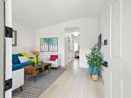 e-49 Paseo Grande, Cherryland, CA, 94580-1794 | Card Image