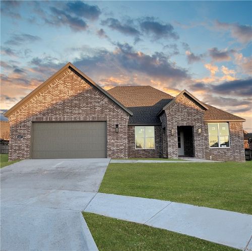 2858 N Grey Squirrel Dr, Fayetteville, AR, 72704-3417 | Card Image